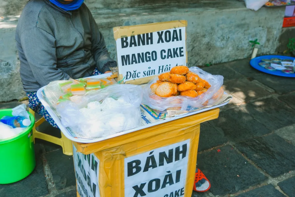 Không gian quán buổi sáng